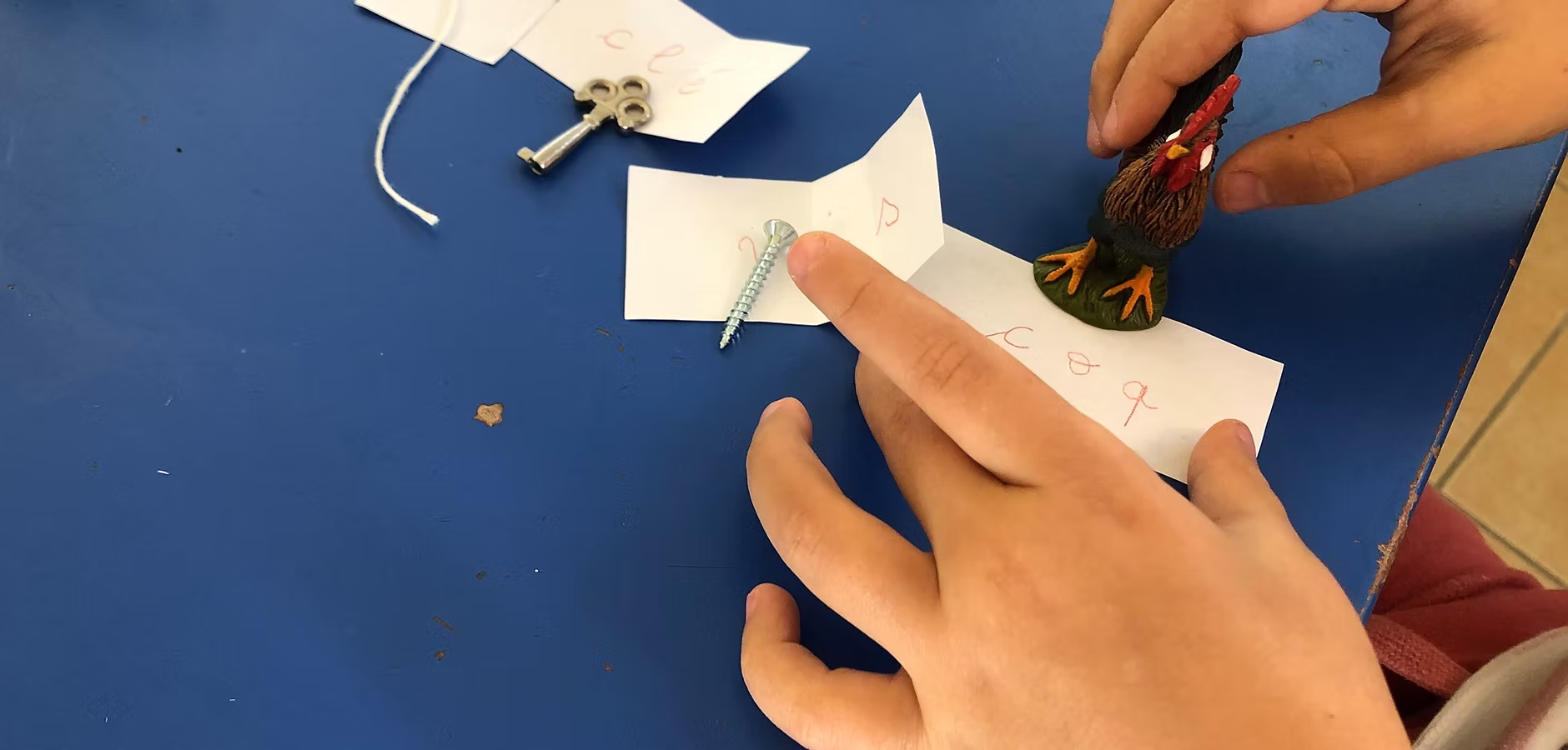 Activité Montessori en petit groupe